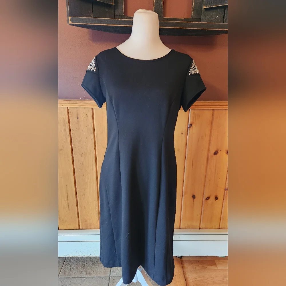 Alfani Black Midi Dress Short Sleeve Crew Neck Embellished Size 4